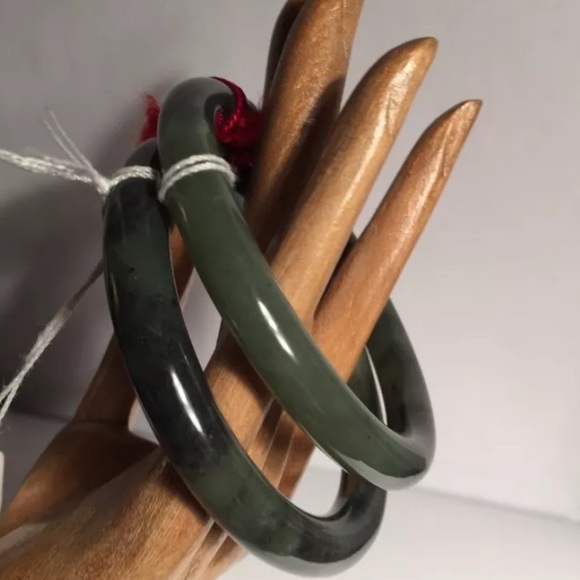 775) antiq BURMA JADITE matched PAIR green BANGLES